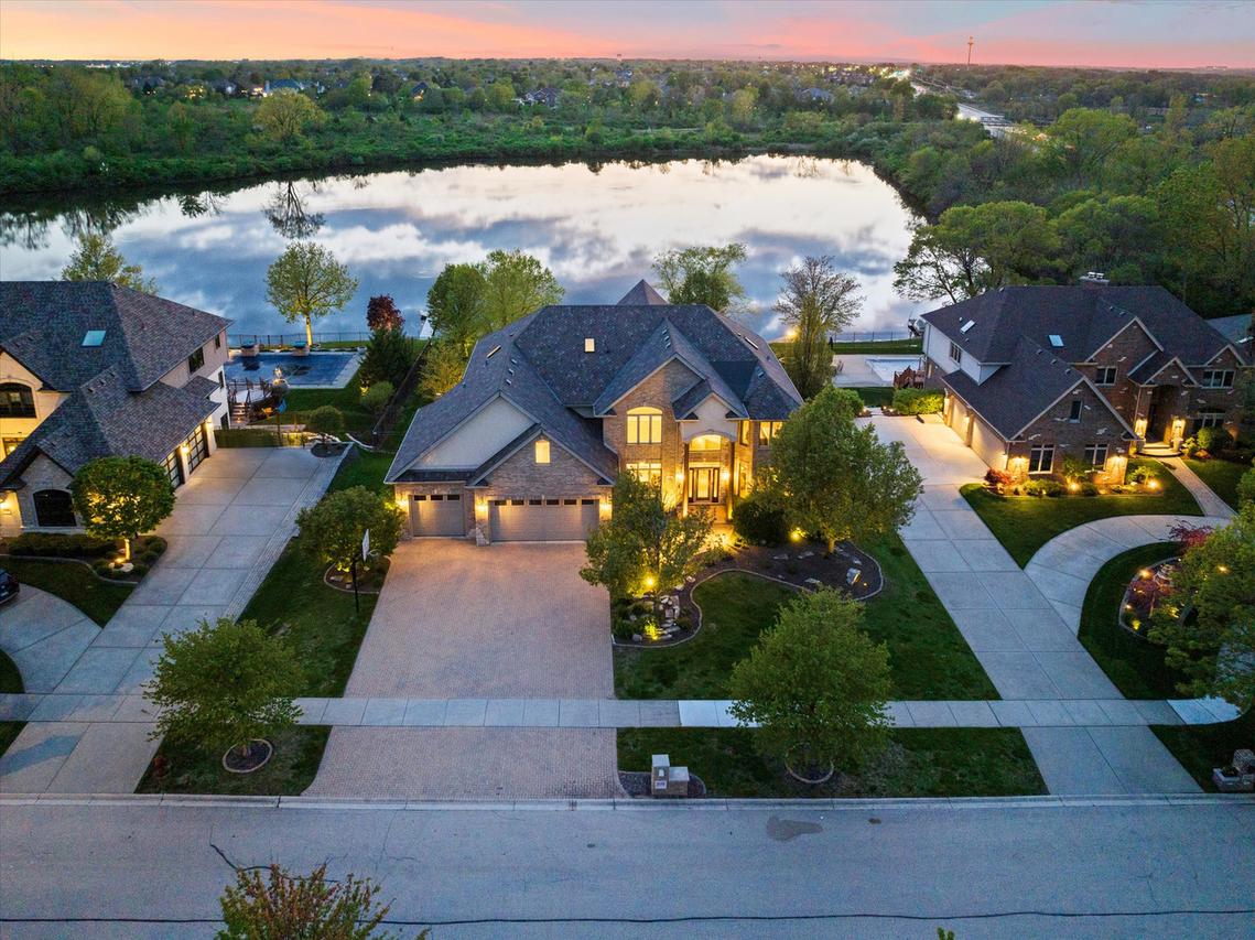 21170 Sage Brush Ln., Mokena, IL 60448