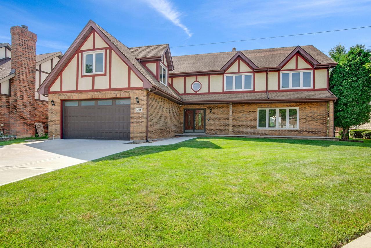 1395 Lilac Ln., Addison, IL 60101