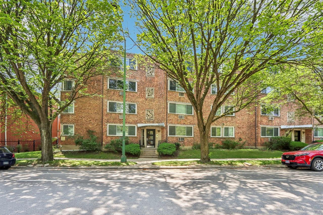 1823 W Granville Ave. #4A, Chicago, IL 60660