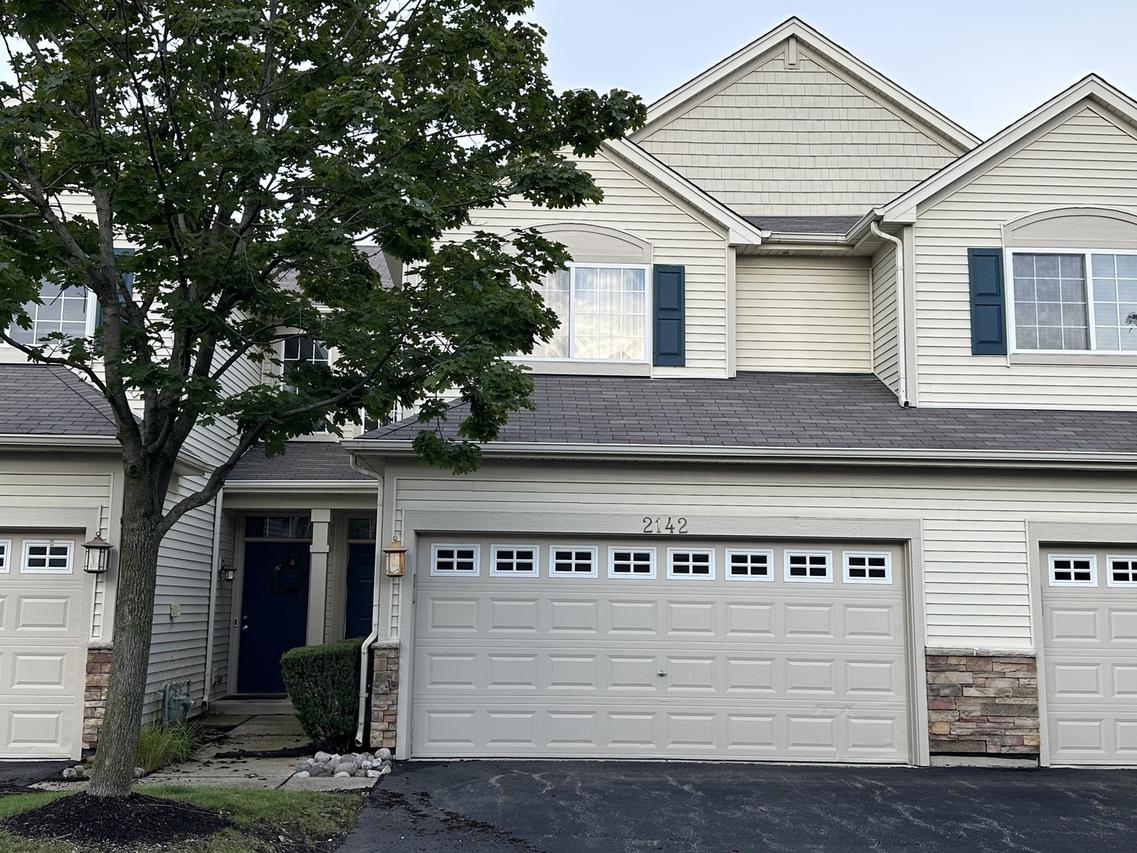 2142 Gallant Fox Cir. #1, Montgomery, IL 60538