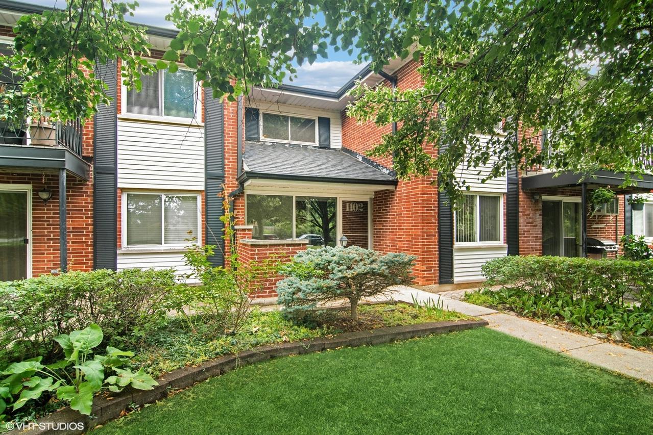 1102 N Dale Ave. #2C, Arlington Heights, IL 60004