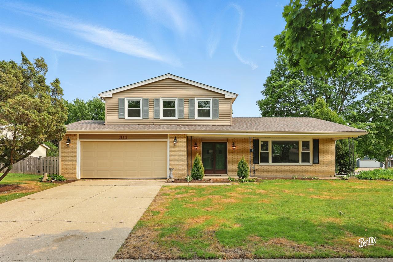 311 Greentree Pkwy., Libertyville, IL 60048