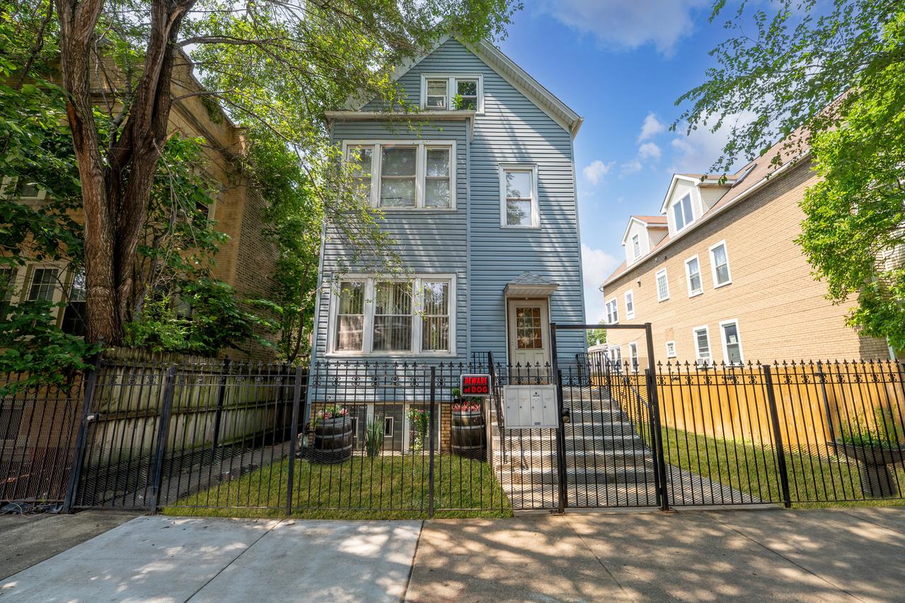 2826 N Rockwell St., Chicago, IL 60618