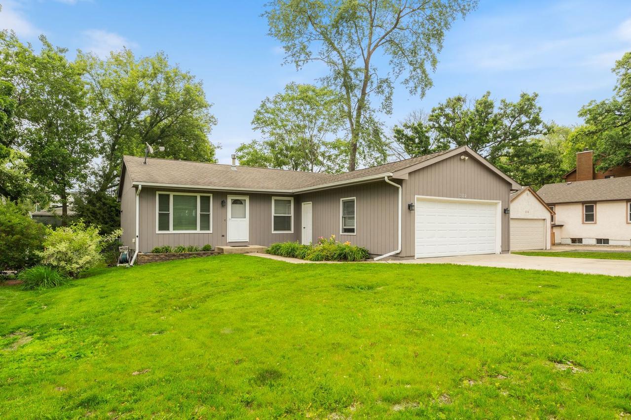 3112 Cedar Ter., Island Lake, IL 60042