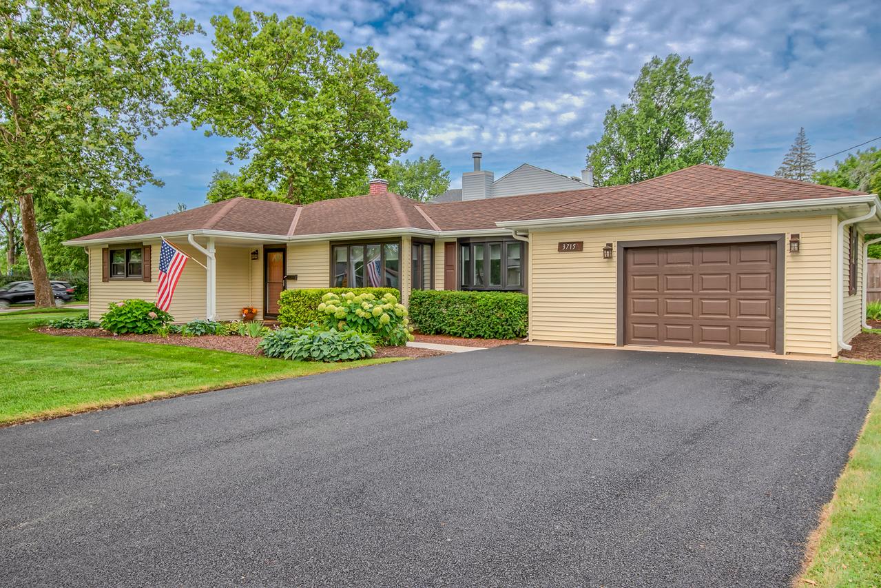 3715 Jay Ln., Rolling Meadows, IL 60008