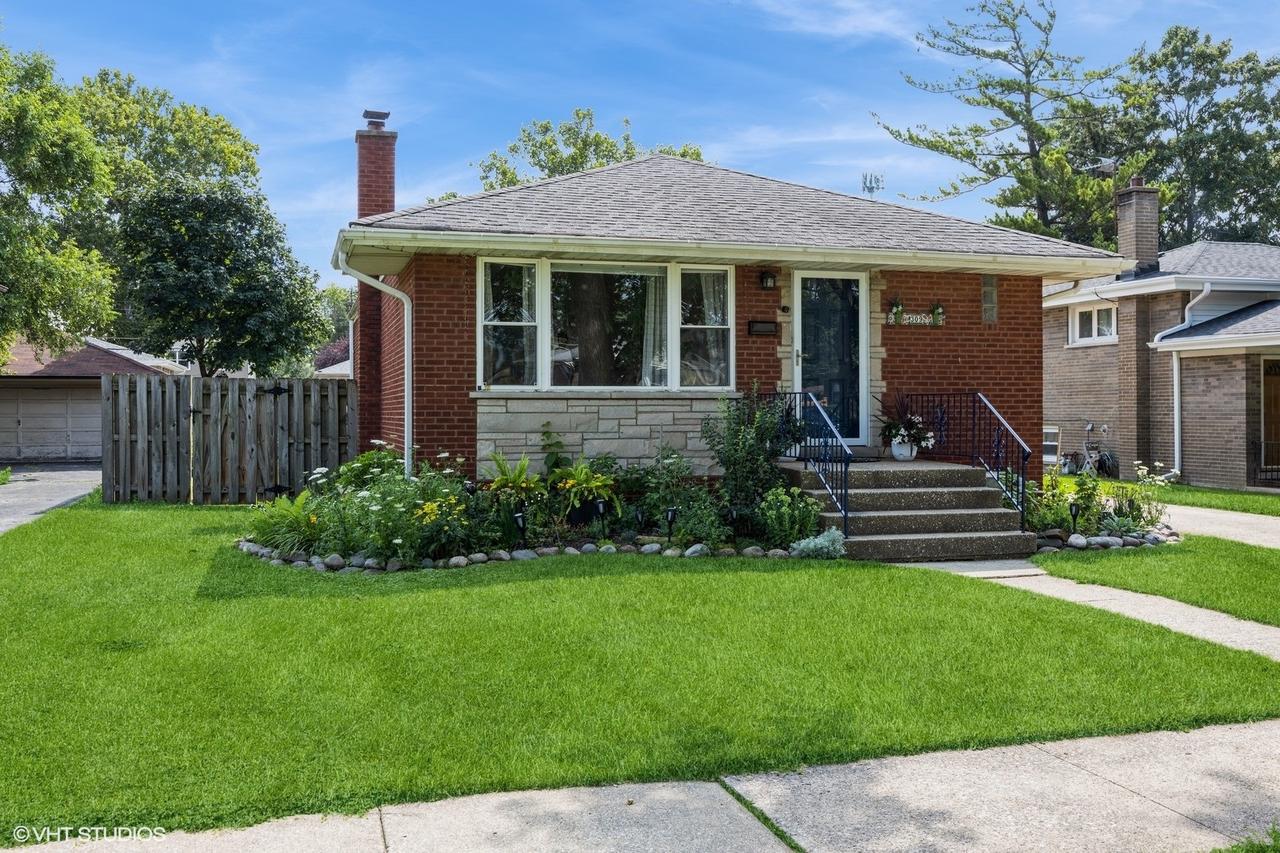 309 Newberry Ave., La Grange Park, IL 60526