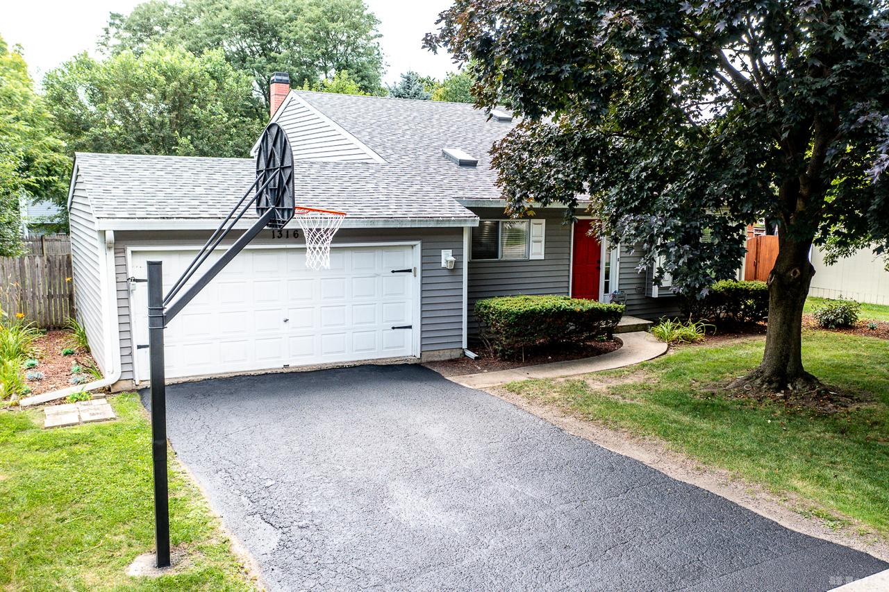 1316 Fireside Ct., Naperville, IL 60564