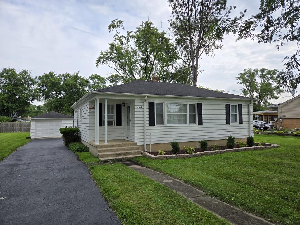 3620 Arthur Ter., Markham, IL 60426