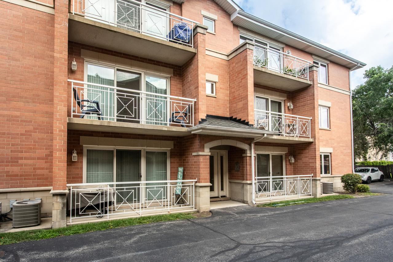 5965 N Northwest Hwy. #302, Chicago, IL 60631