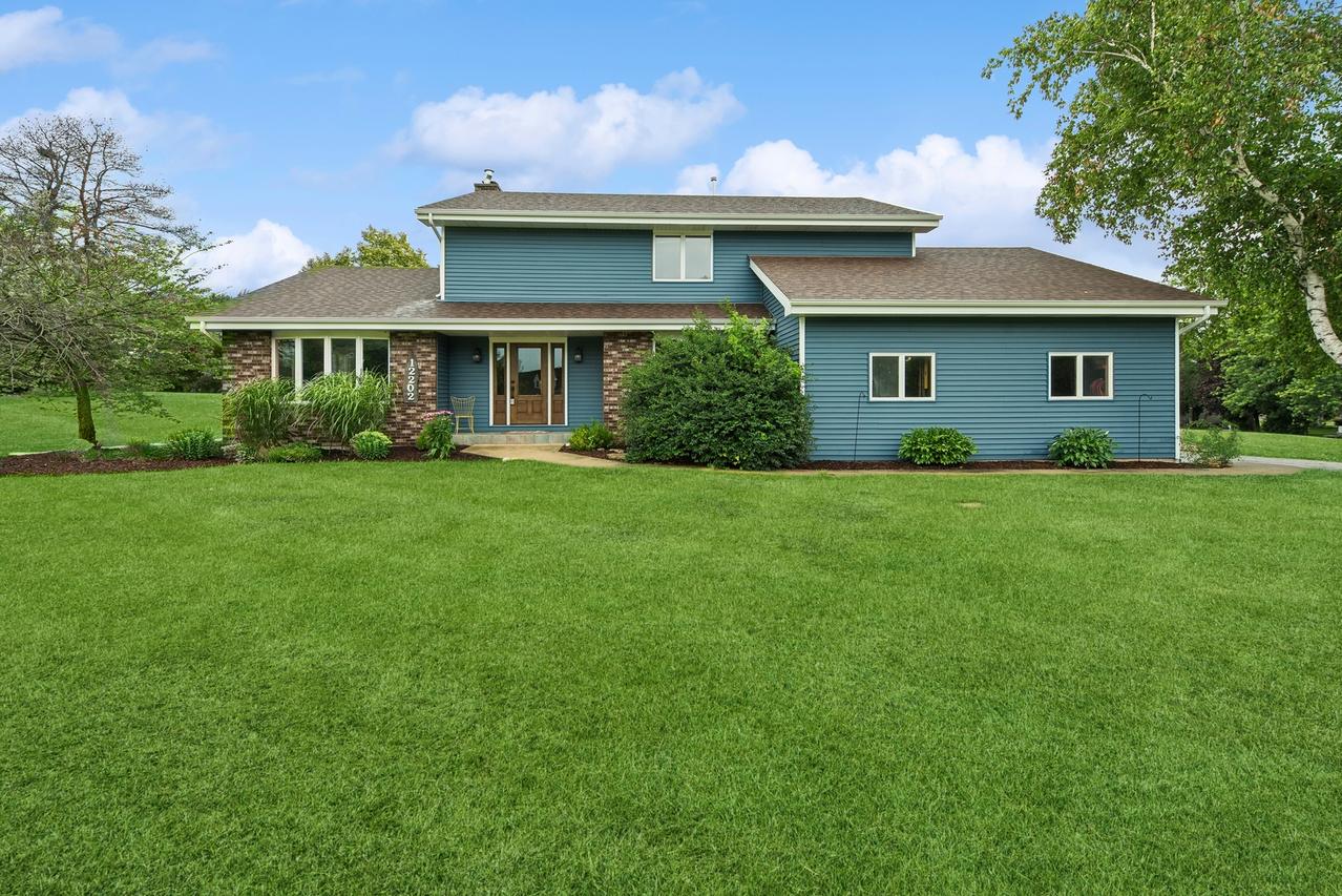 12202 Baker Ter., Woodstock, IL 60098