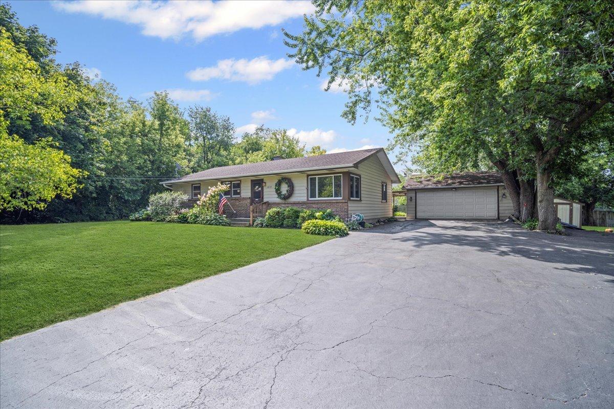 3815 Cheyenne Rd., Gurnee, IL 60031