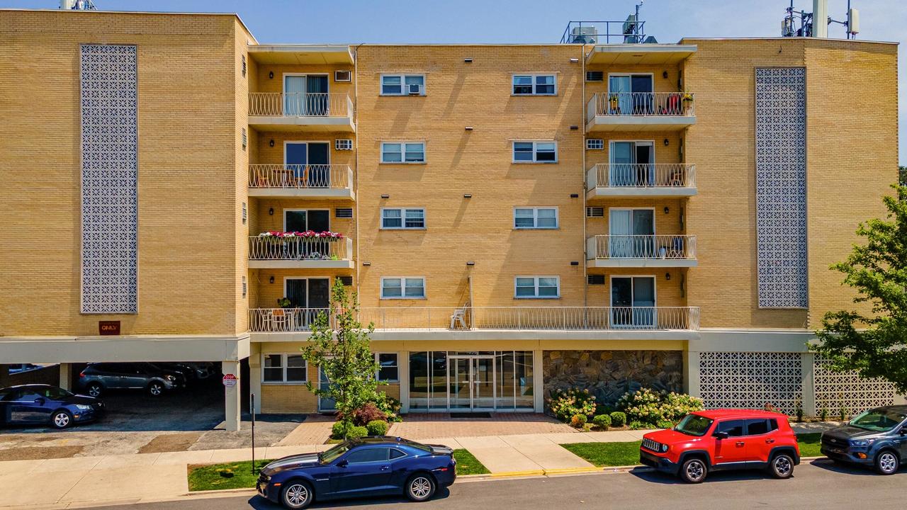 7929 W Grand Ave. #404, Elmwood Park, IL 60707