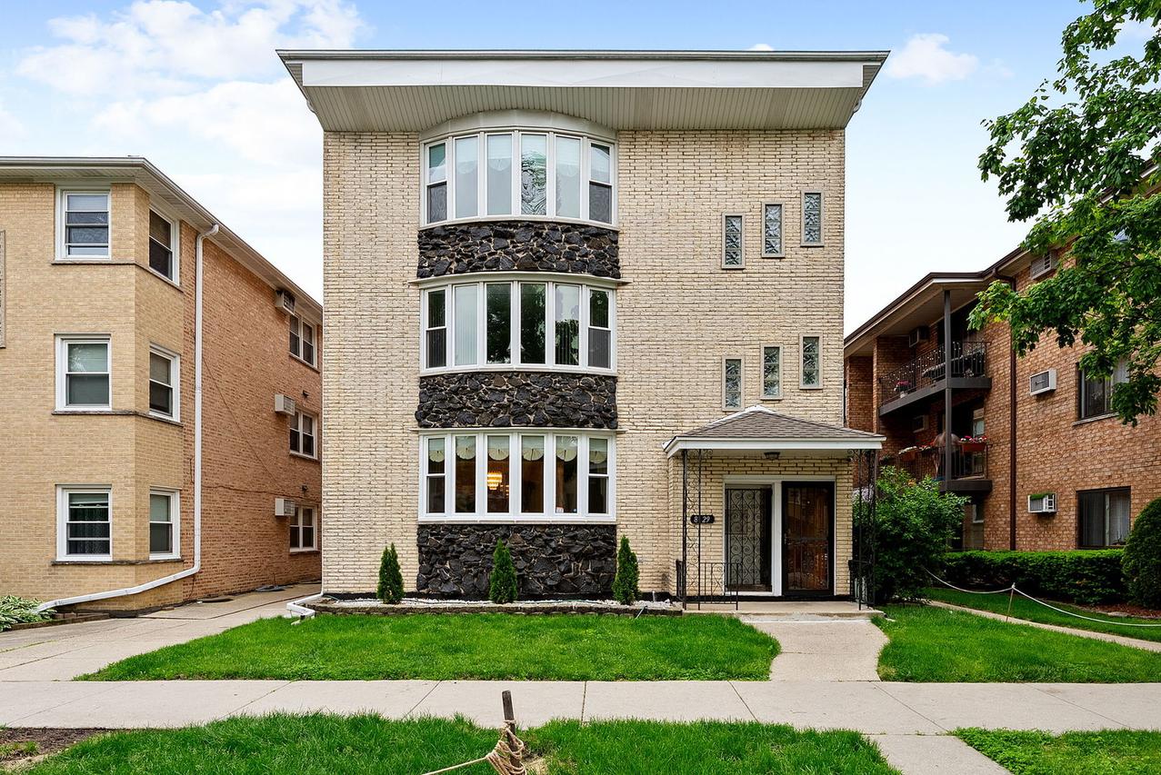 8729 W Summerdale Ave., Chicago, IL 60656