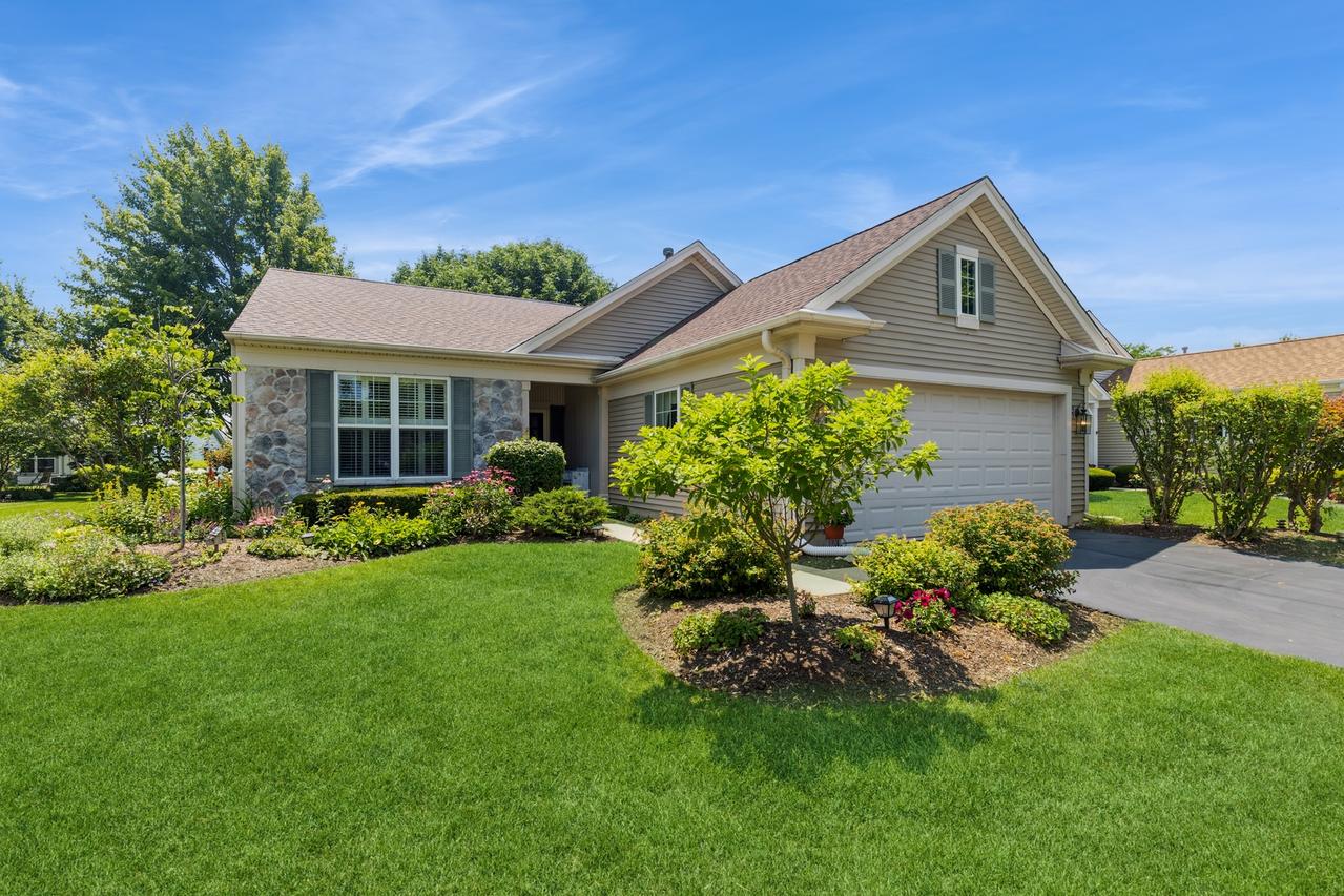 13233 Stonebridge Ln., Huntley, IL 60142