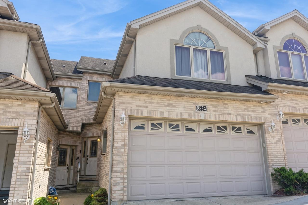8834 S Roberts Rd., Hickory Hills, IL 60457