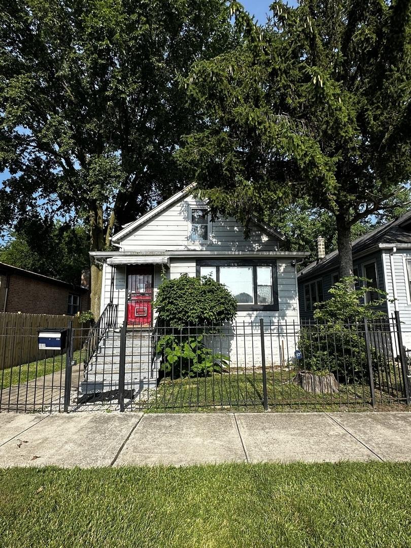 9930 S Perry Ave., Chicago, IL 60628