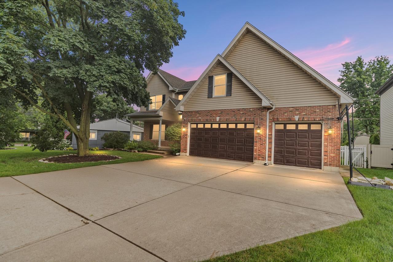 315 E Madison St., Lombard, IL 60148