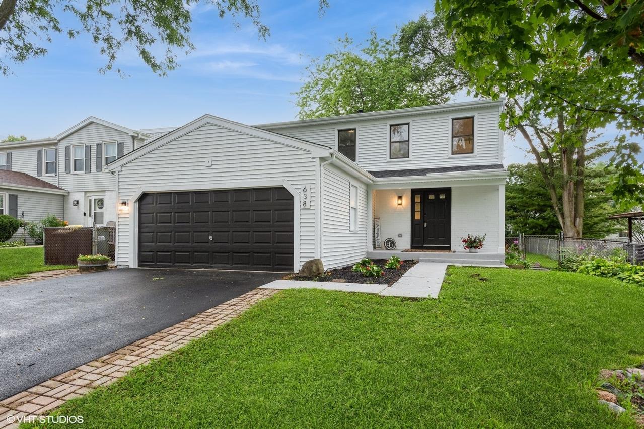 638 Iroquois Tr., Carol Stream, IL 60188