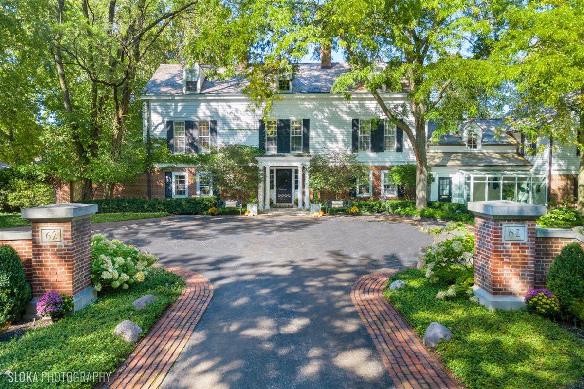 62 Woodley Rd., Winnetka, IL 60093