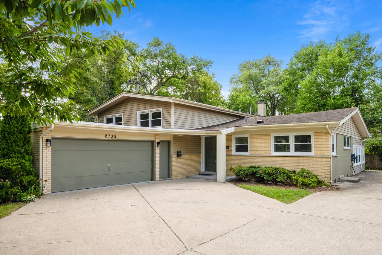 2739 Wilmette Ave., Wilmette, IL 60091