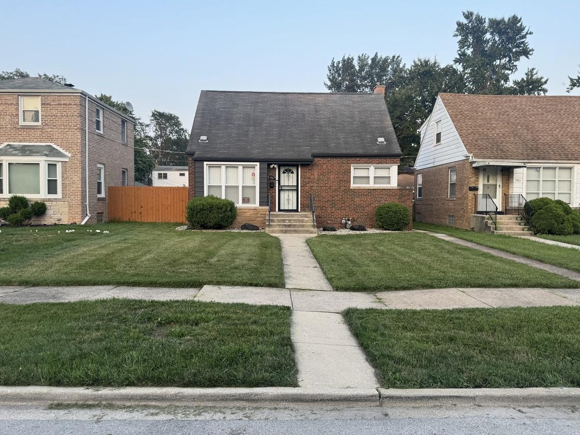 1567 Kenilworth Dr., Calumet City, IL 60409