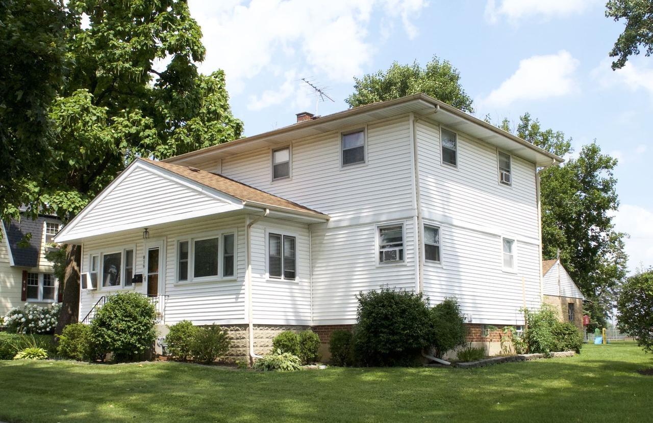 819 S Fairfield Ave., Lombard, IL 60148
