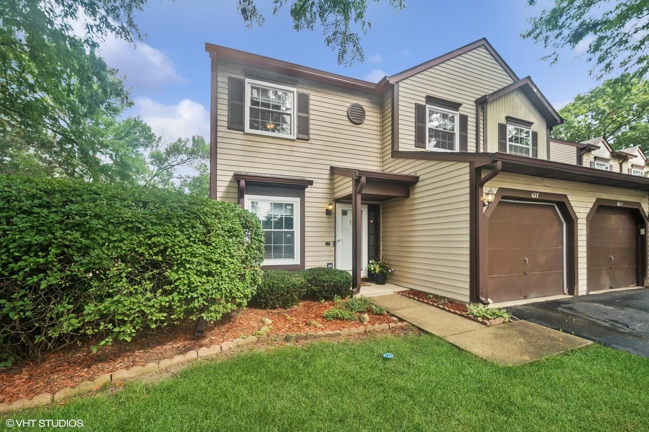 627 Ascot Ln., Streamwood, IL 60107
