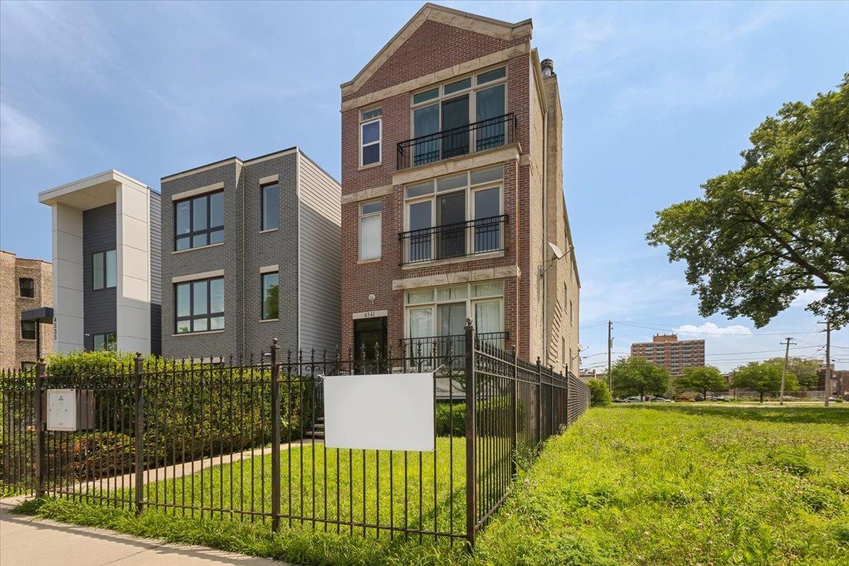 4541 S Evans Ave. #2, Chicago, IL 60653