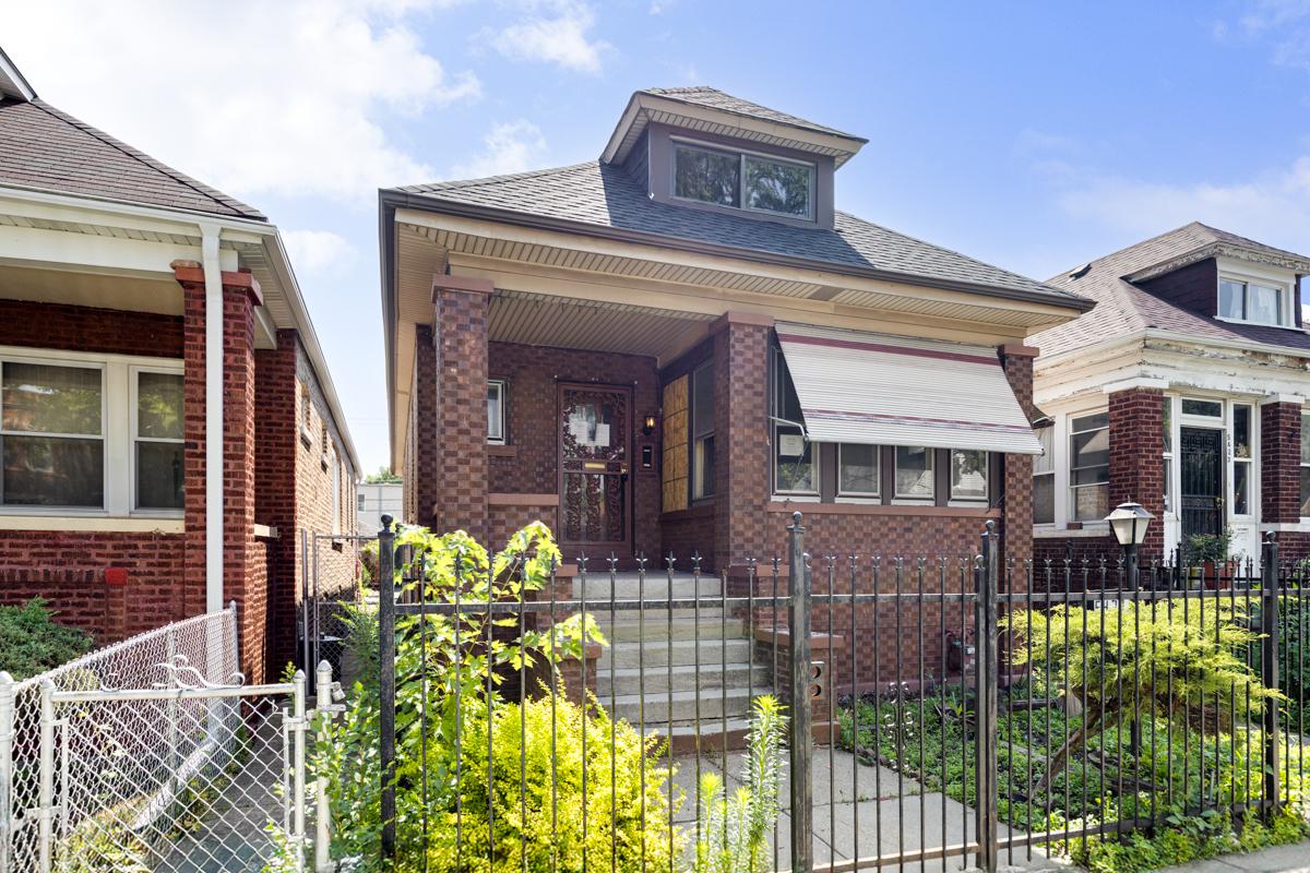 5421 S Wood St., Chicago, IL 60609