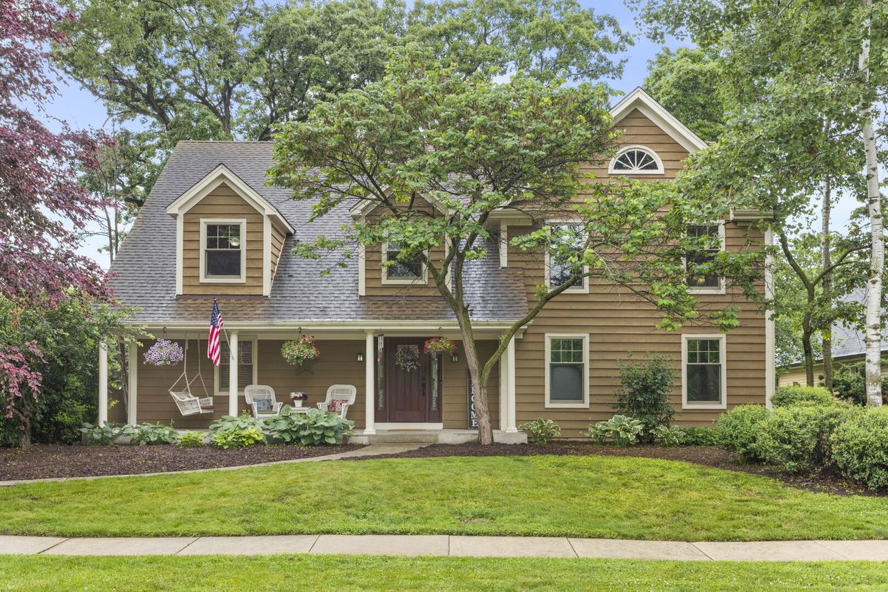 1310 Yorkshire Woods Ct., Wheaton, IL 60189