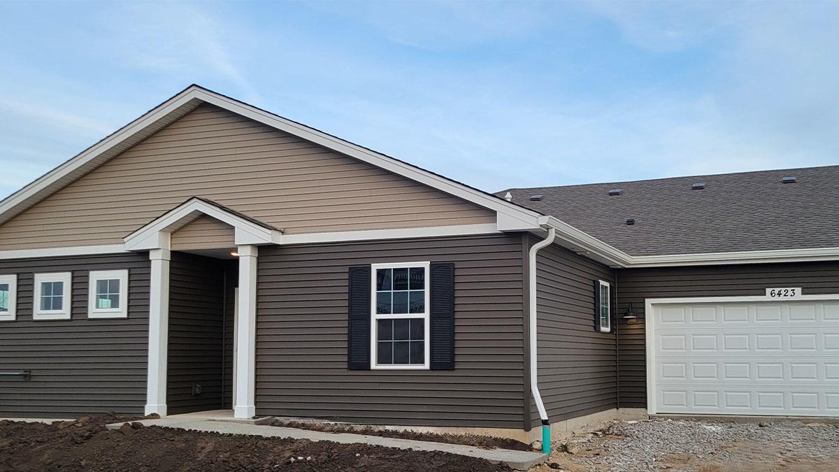 6423 Juniper Dr., Wonder Lake, IL 60097