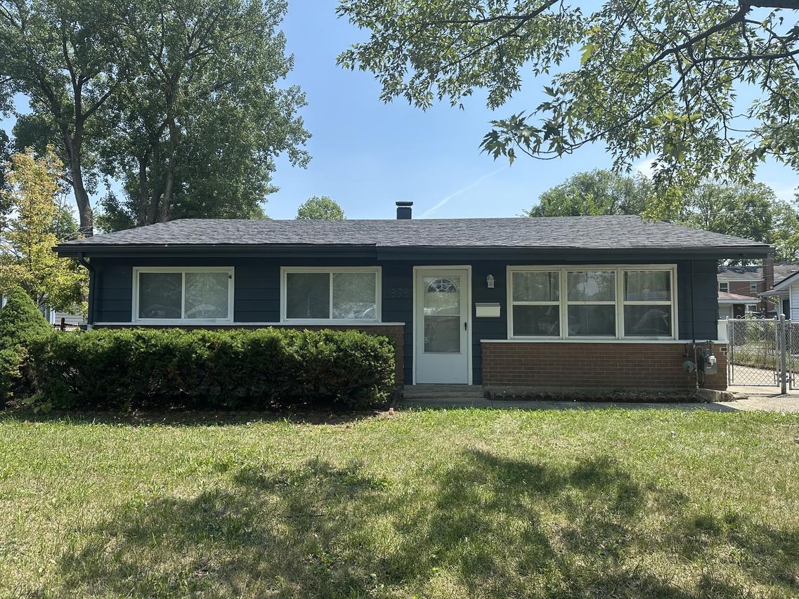 1393 Forest Ave., Calumet City, IL 60409