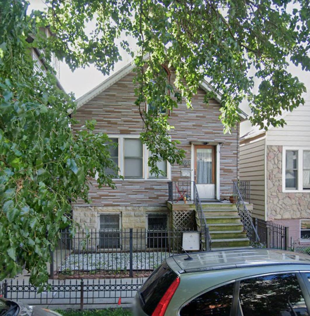 2921 W Lyndale St., Chicago, IL 60647