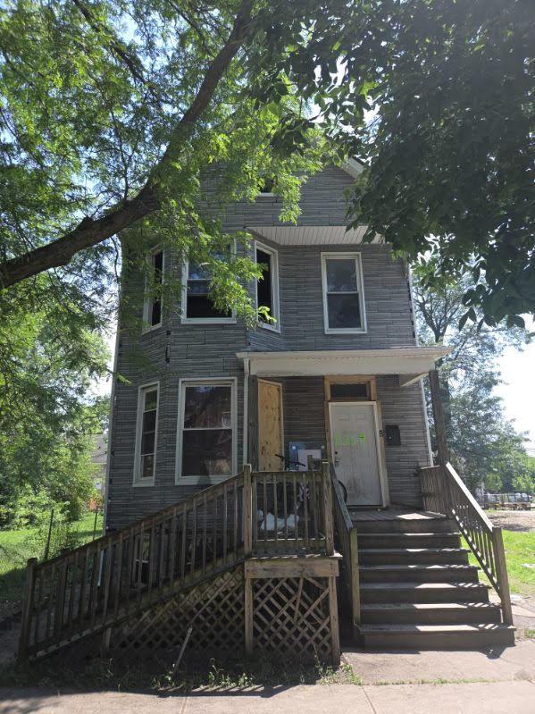 1517 W Marquette Rd., Chicago, IL 60636