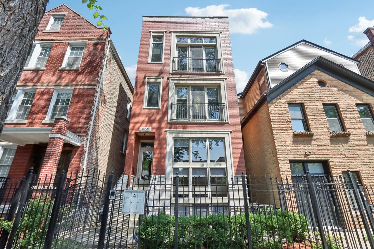 851 N Wolcott Ave. #1, Chicago, IL 60622