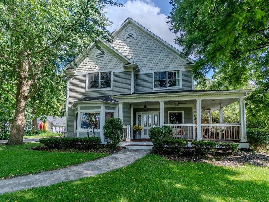 215 N River Rd., Fox River Grove, IL 60021