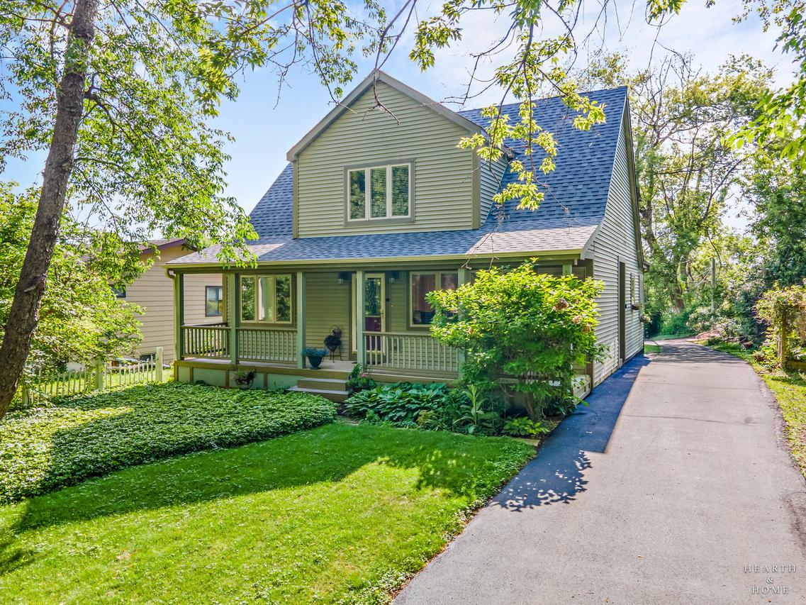 10405 Kenilworth Ave., Algonquin, IL 60102