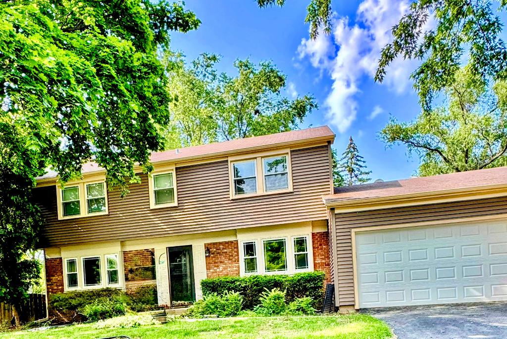 98 Stonegate Rd., Buffalo Grove, IL 60089