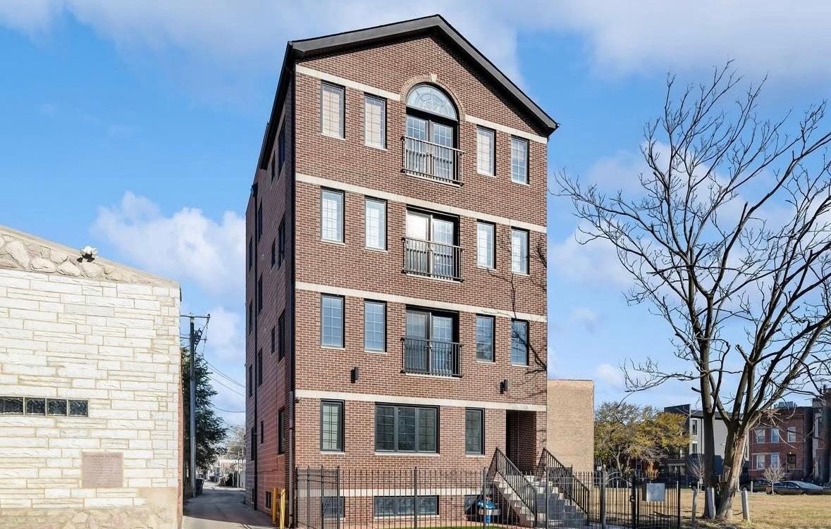 548 E 50th St. #3, Chicago, IL 60615