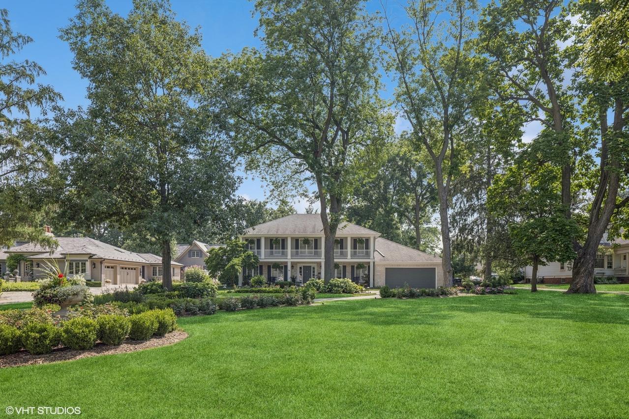 75 Sunset Ave., Glen Ellyn, IL 60137