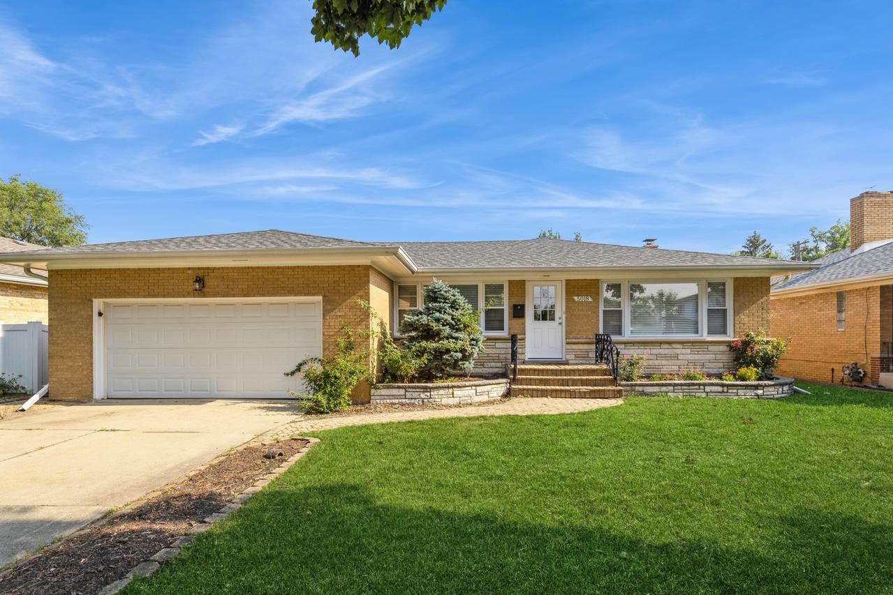 5018 Dobson St., Skokie, IL 60077