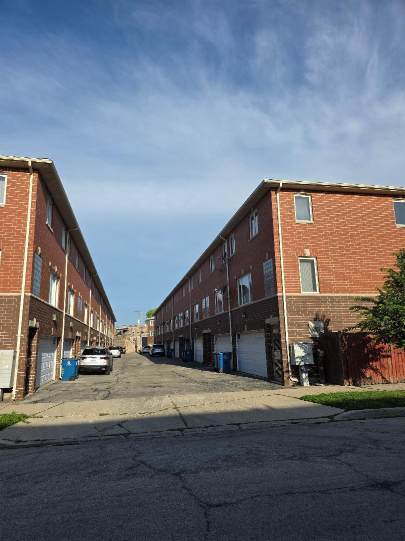 3400 S Wolcott Ave. #I, Chicago, IL 60608
