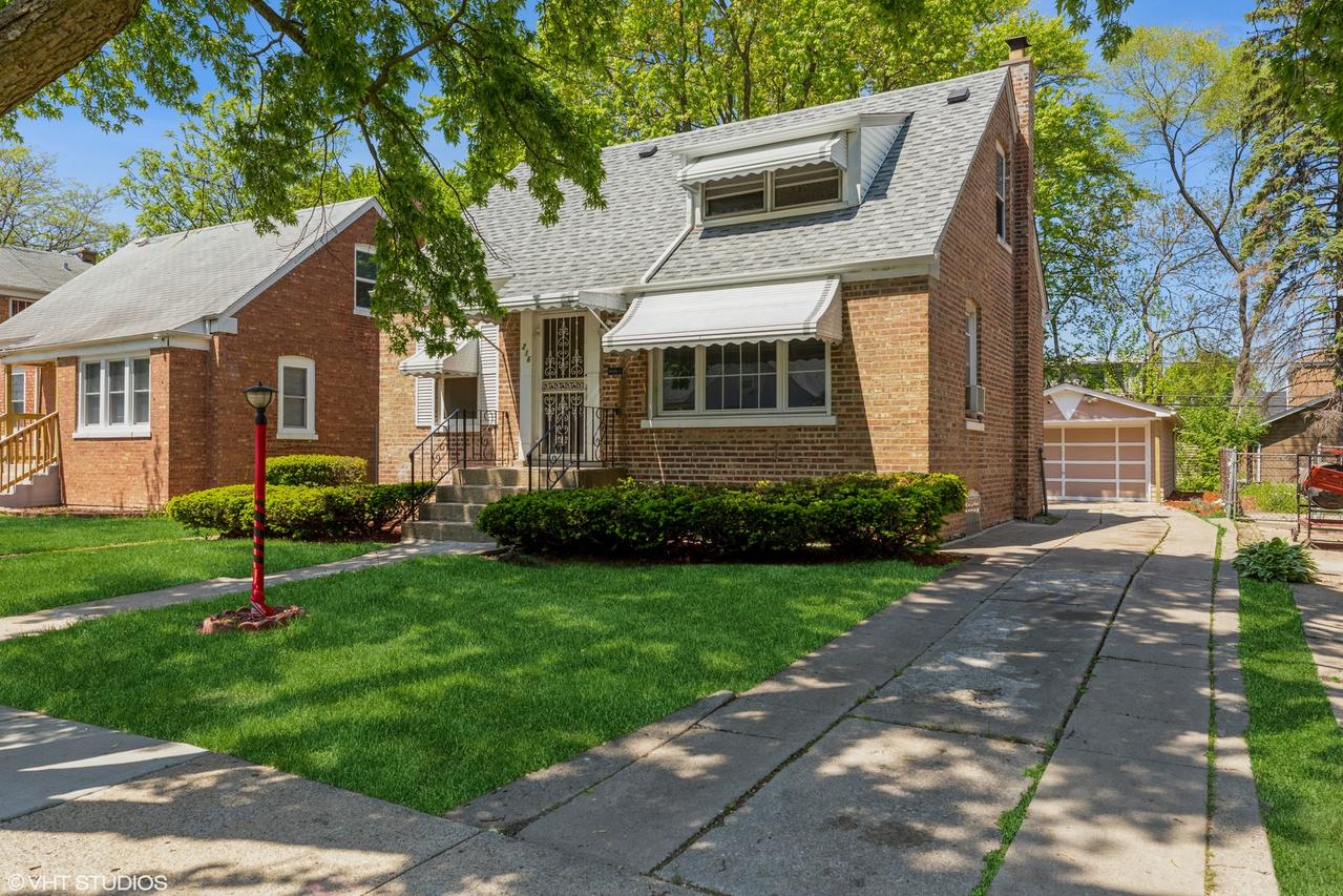 216 E 141st Pl., Dolton, IL 60419