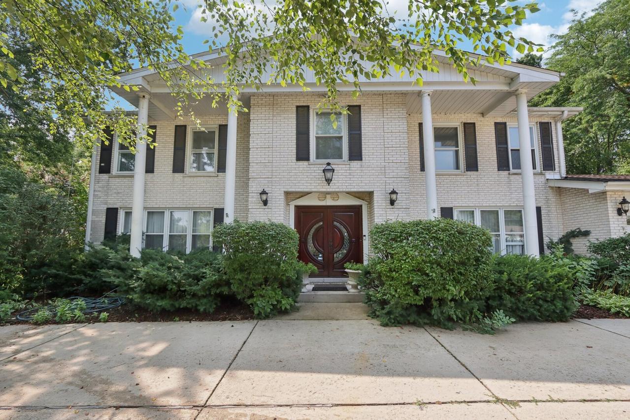 505 Rue Chamonix, Deer Park, IL 60010