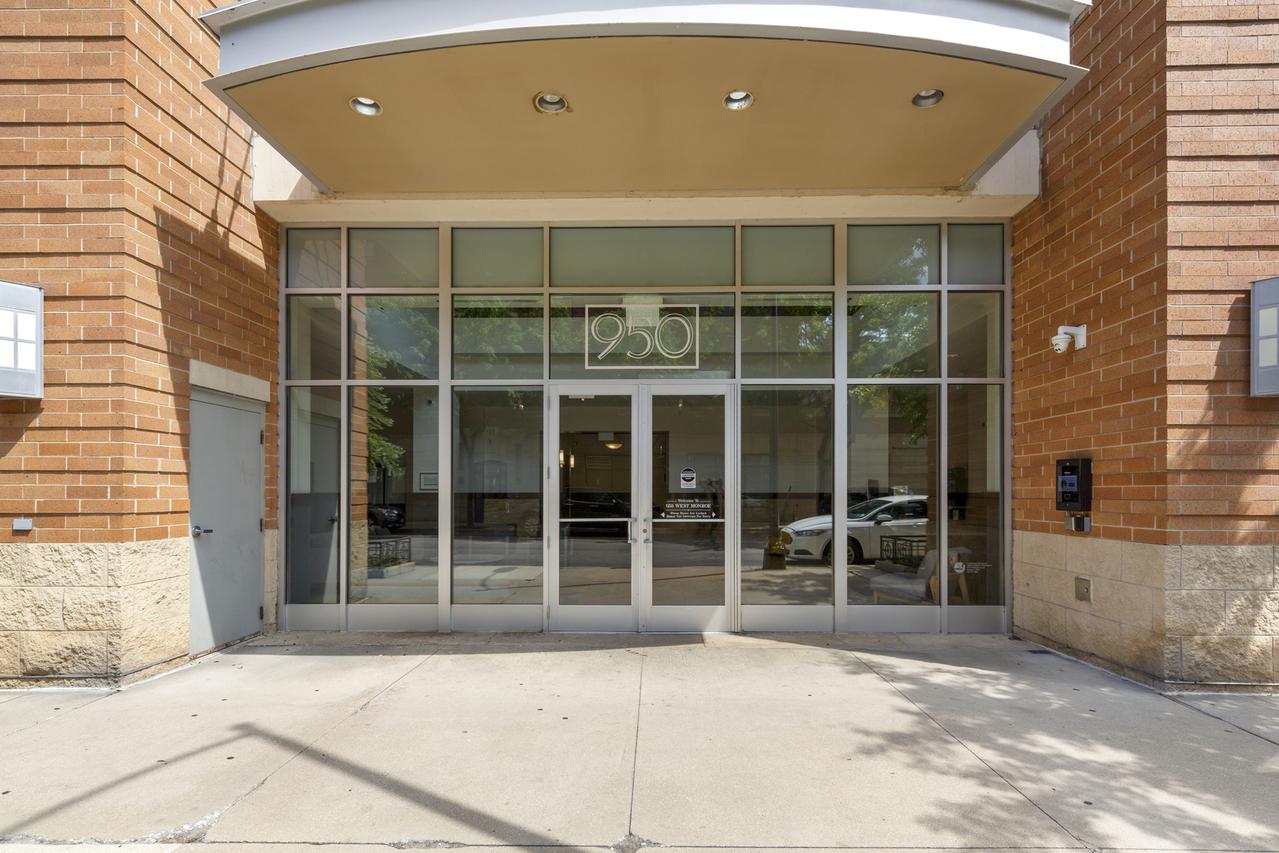 950 W Monroe St. #616, Chicago, IL 60607