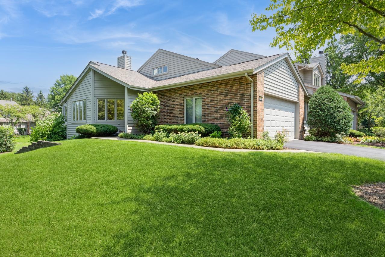 109 Commons Dr., Palos Park, IL 60464