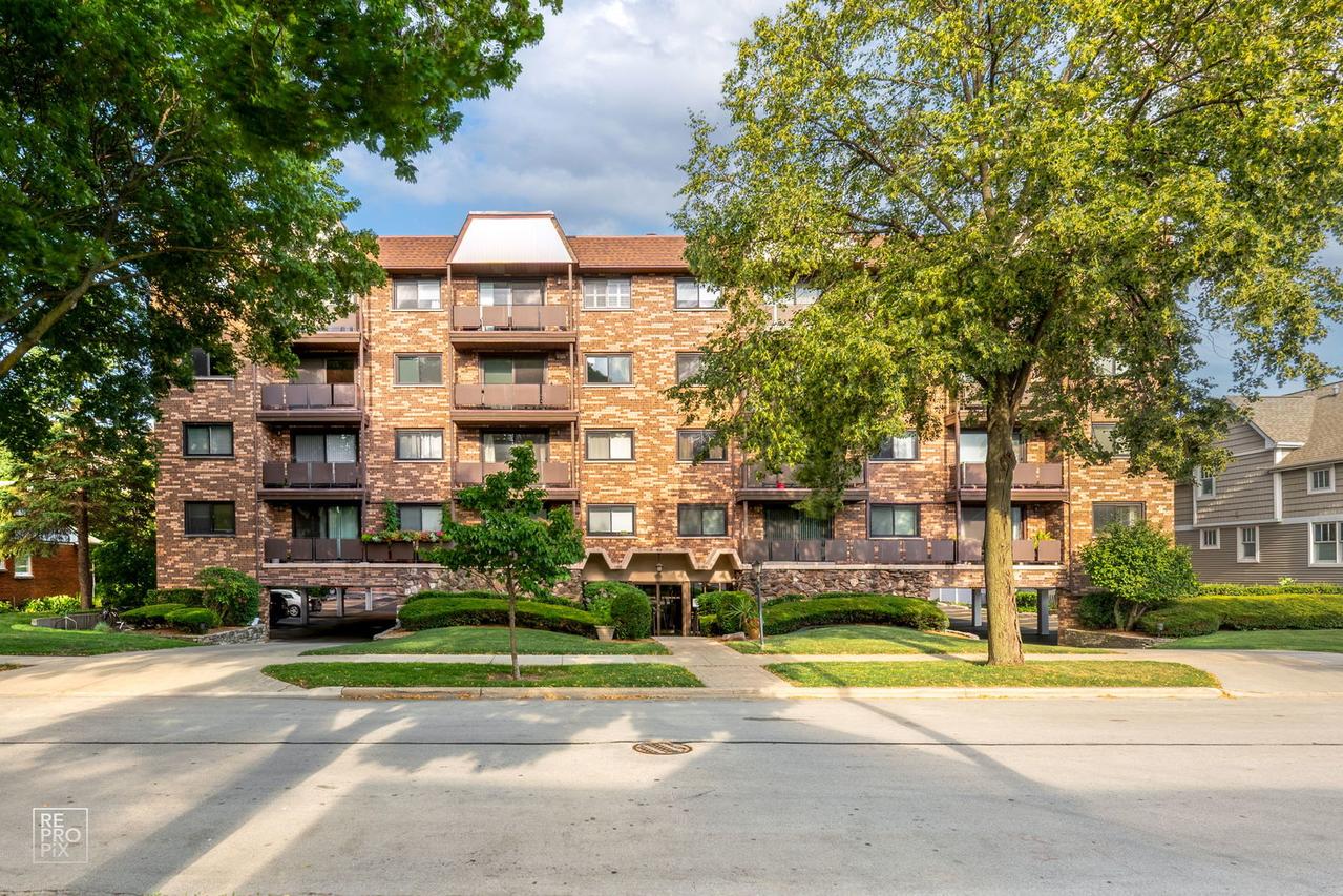 121 S Vail Ave. #504, Arlington Heights, IL 60005