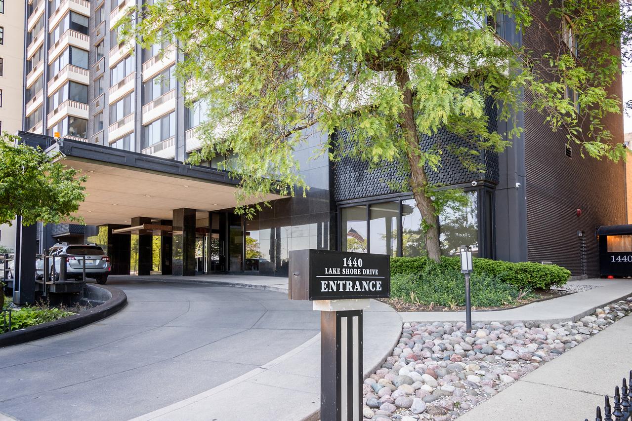 1440 N Lake Shore Dr. #35A, Chicago, IL 60610