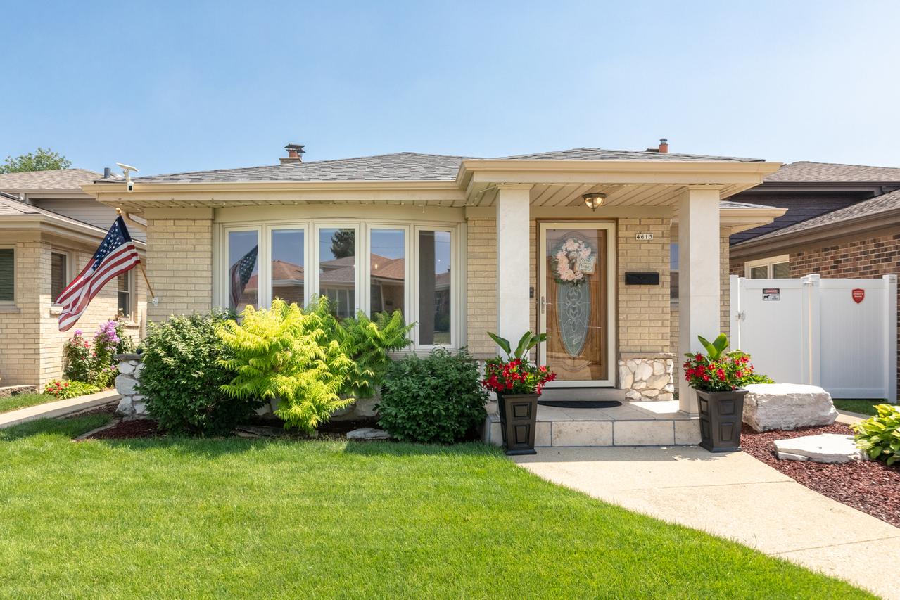 4615 N Maria Ct., Chicago, IL 60656
