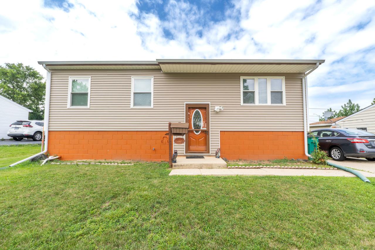 408 Haller Ave., Romeoville, IL 60446